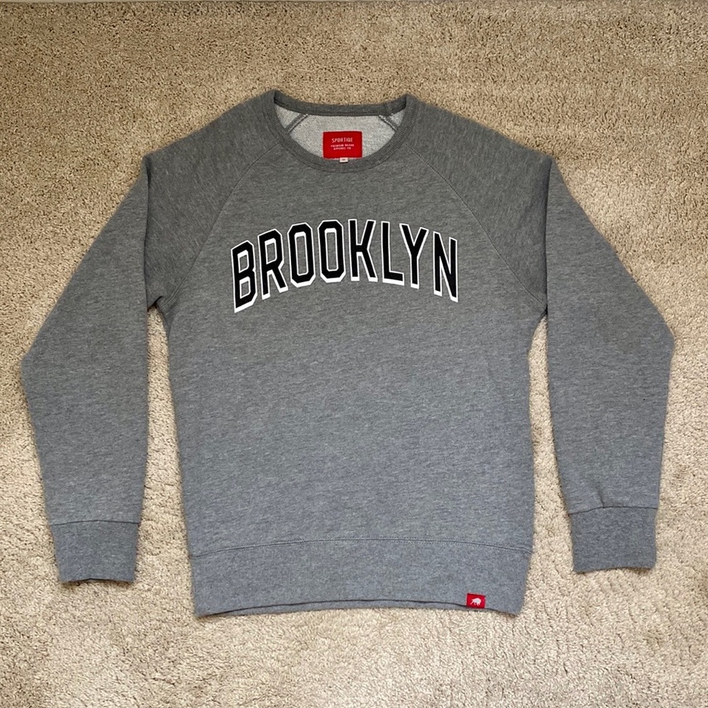 🤍 Sportique Gray Brooklyn Sweatshirt 🤍